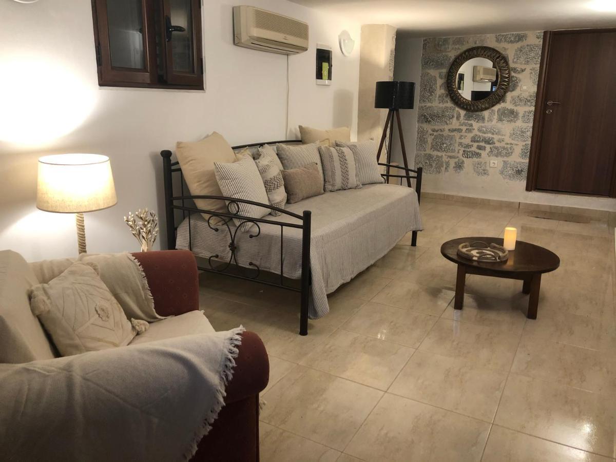 Kamares Cave House 3 Apartment Alika Luaran gambar